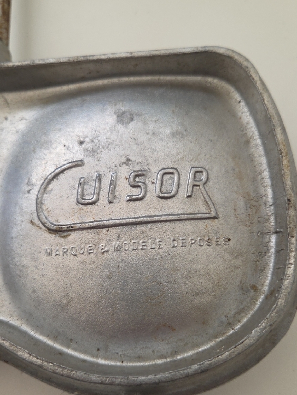 Vintage French Cruisor Aluminum Double-Cavity Shell Stovetop Sandwich Press - Picture 4 of 7